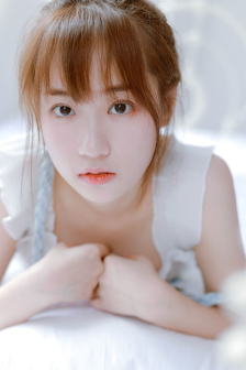 美女自拍